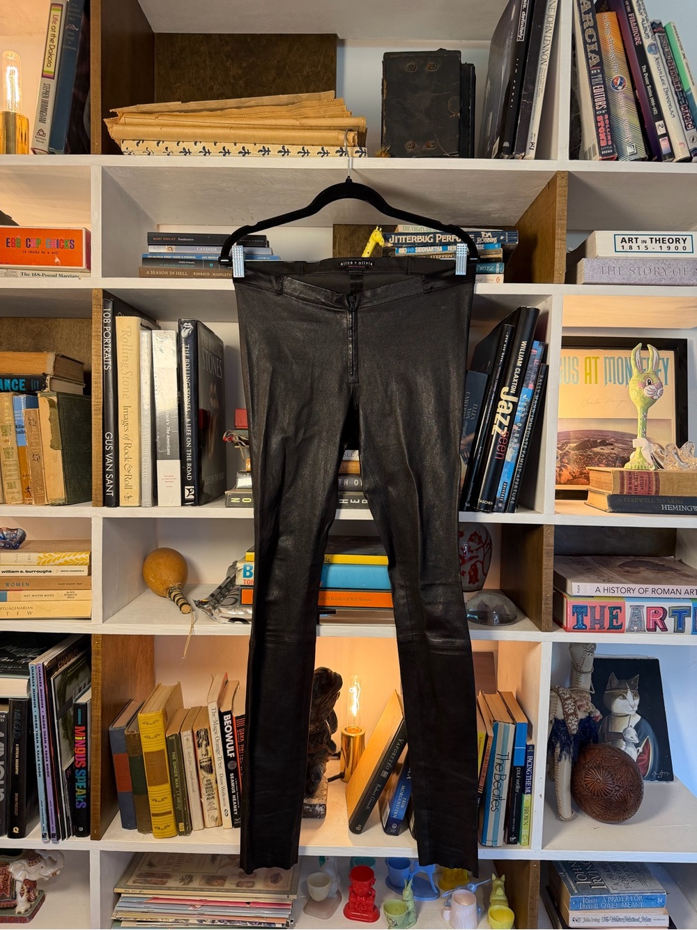 Alice And Olivia Black Leather Women’s Pants - Stylish Slim Fit